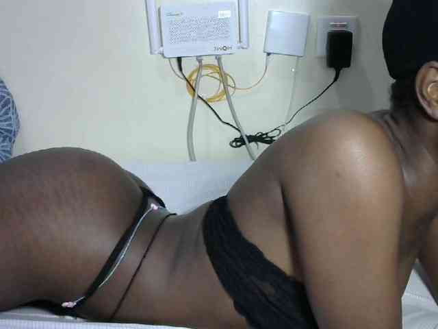 Hotzelda webcam