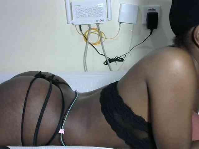 Hotzelda webcam
