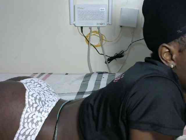 Hotzelda webcam
