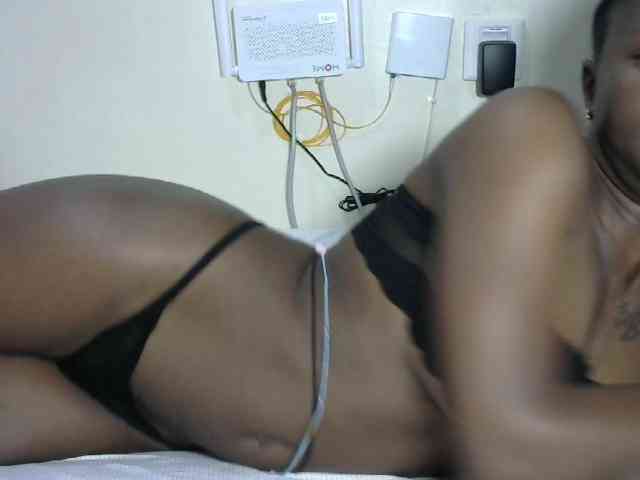 Hotzelda webcam
