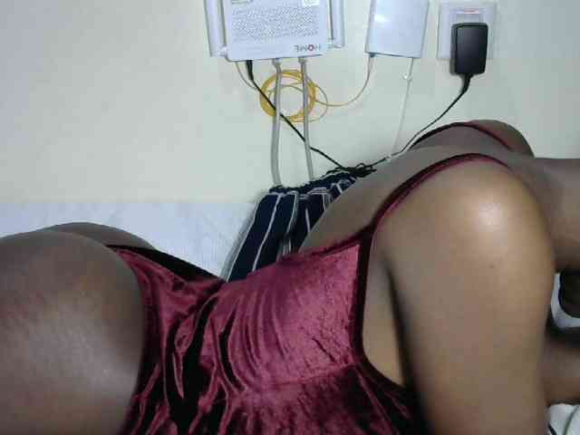 Hotzelda webcam