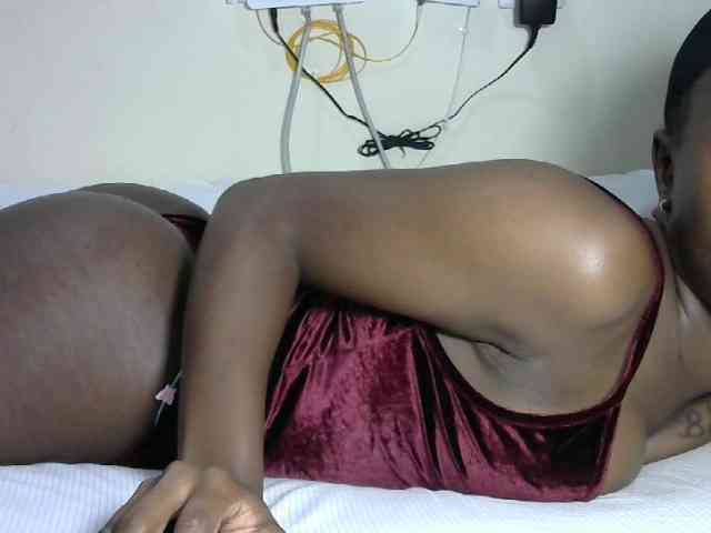 Hotzelda webcam
