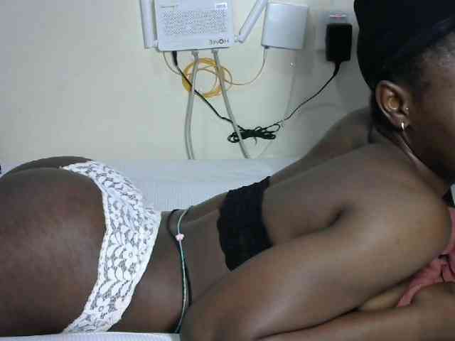 Hotzelda webcam