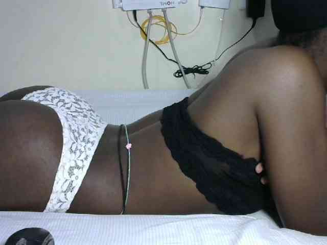 Hotzelda webcam