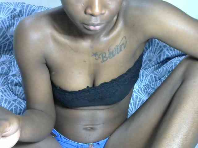 Hotzelda webcam