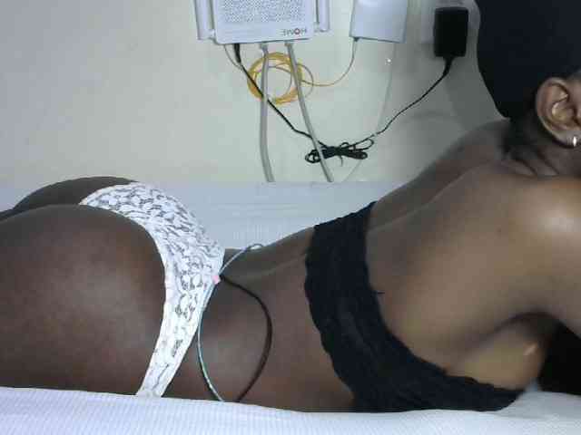 Hotzelda webcam