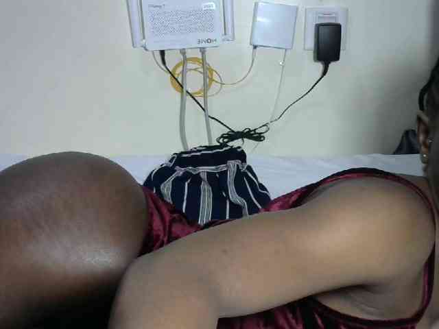 Hotzelda webcam
