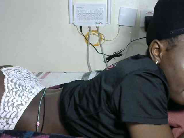 Hotzelda webcam