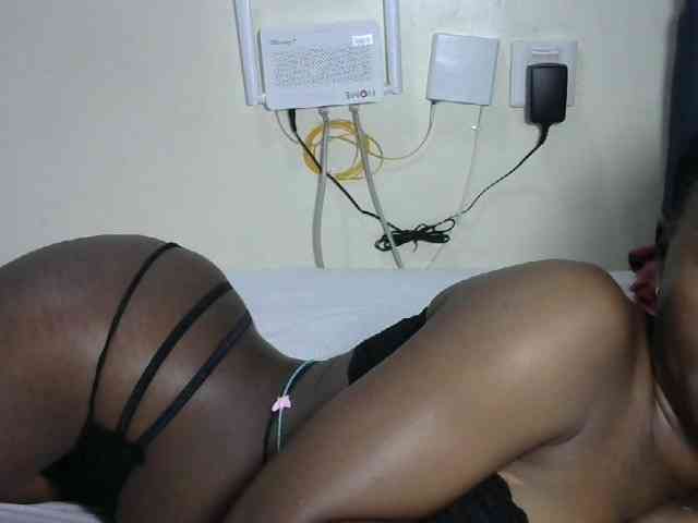 Hotzelda webcam