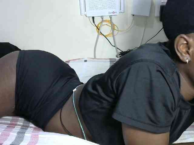 Hotzelda webcam