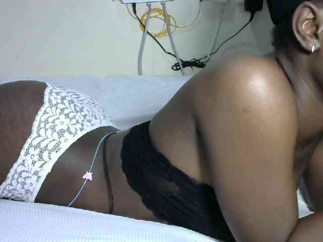 Hotzelda webcam