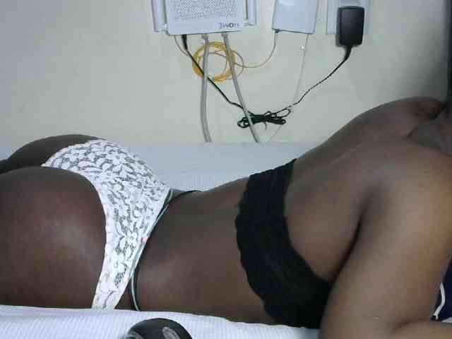 Hotzelda webcam