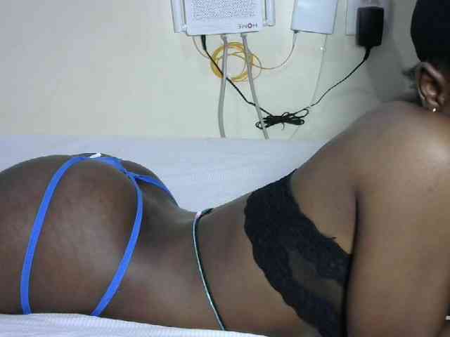 Hotzelda webcam