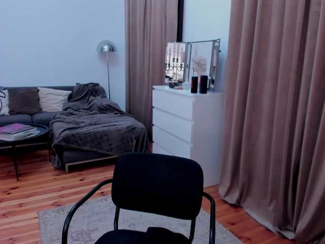  ToxicBlonde chat room