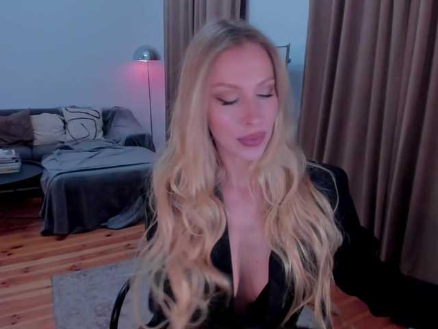 ToxicBlonde's BongaCams show and profile