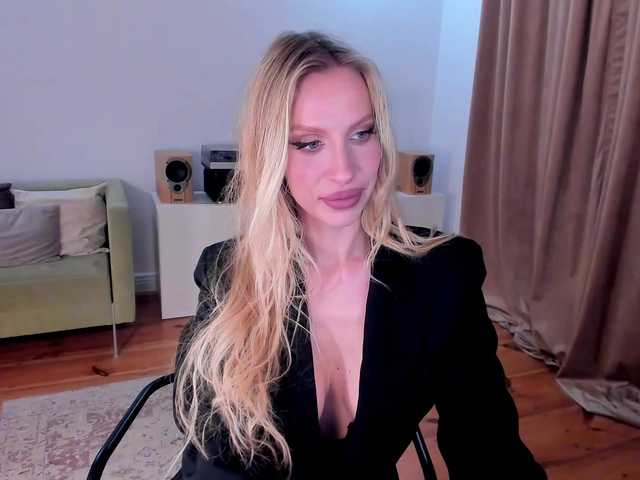 ToxicBlonde on BongaCams 