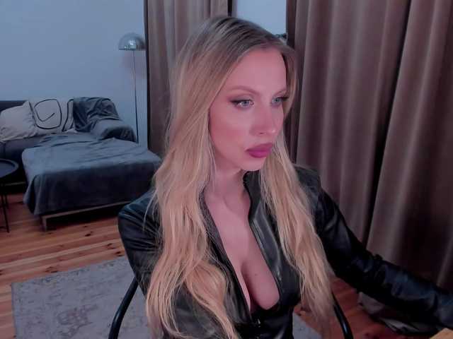 ToxicBlonde's BongaCams show and profile