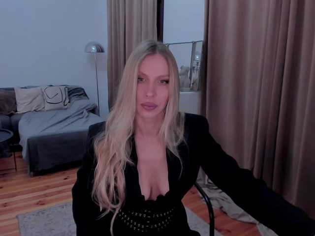 ToxicBlonde's BongaCams show and profile