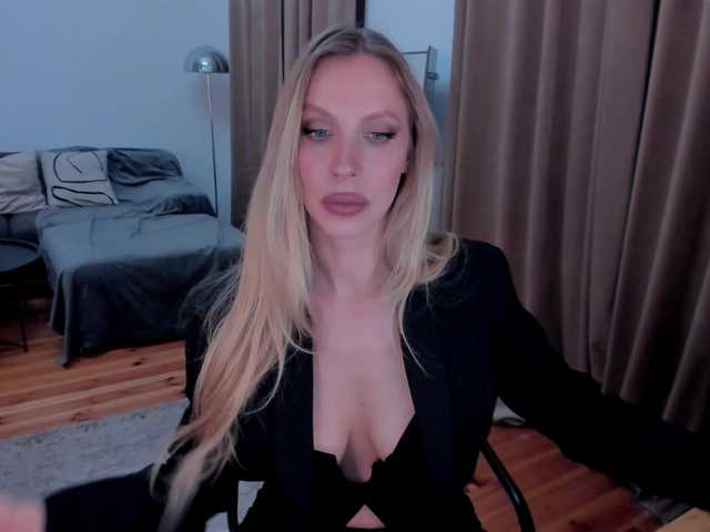 ToxicBlonde's BongaCams show and profile