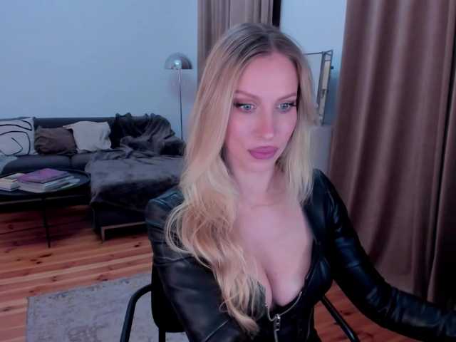 ToxicBlonde's BongaCams show and profile