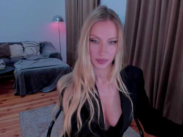 ToxicBlonde's BongaCams show and profile