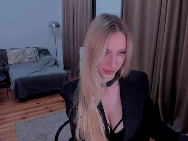 ToxicBlonde webcam