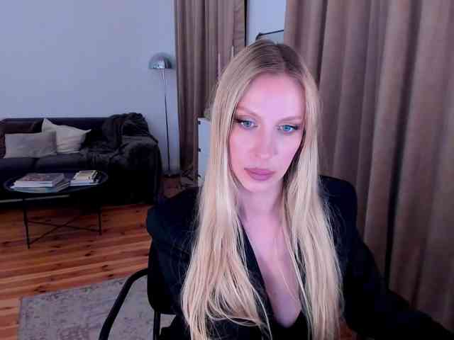 ToxicBlonde webcam