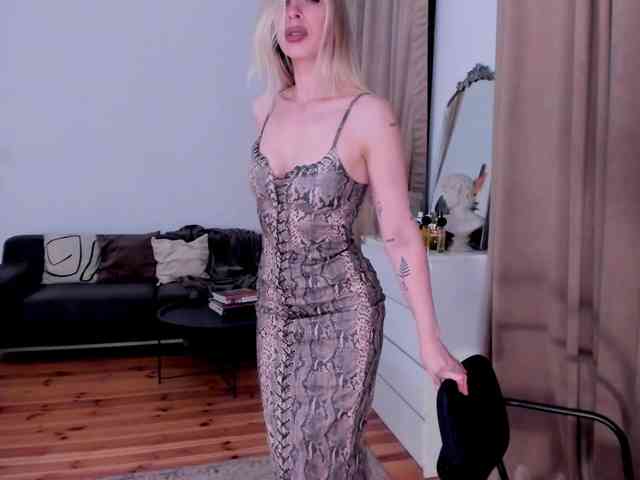 ToxicBlonde webcam
