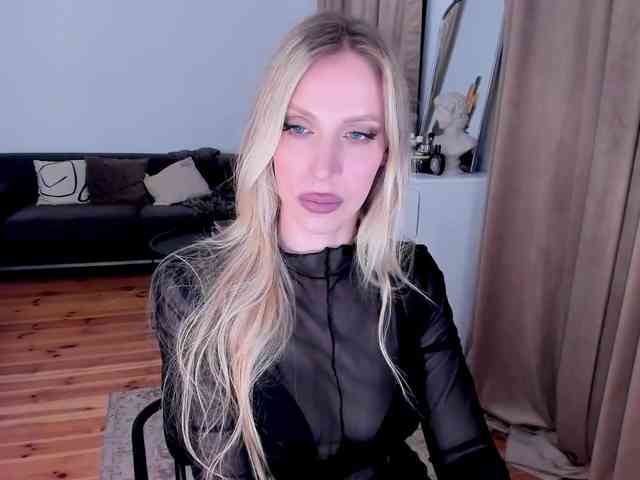 ToxicBlonde webcam