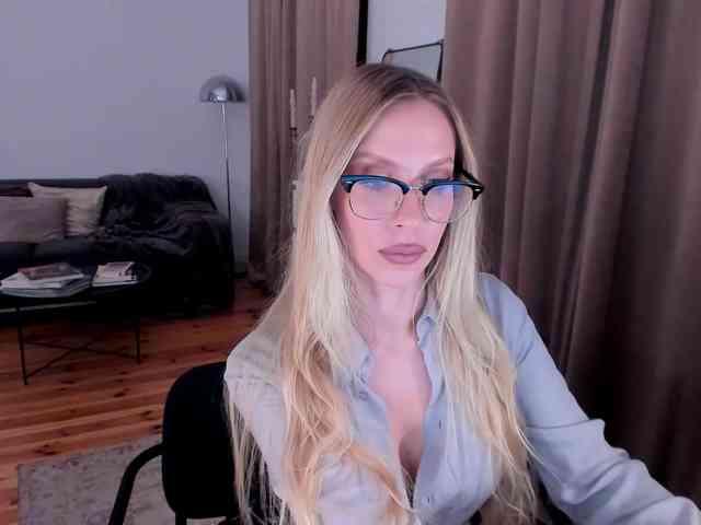 ToxicBlonde webcam
