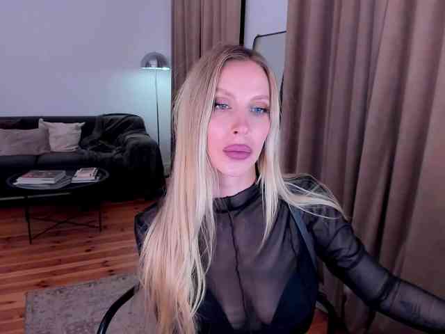 ToxicBlonde webcam