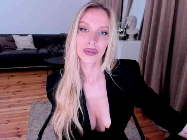 ToxicBlonde webcam