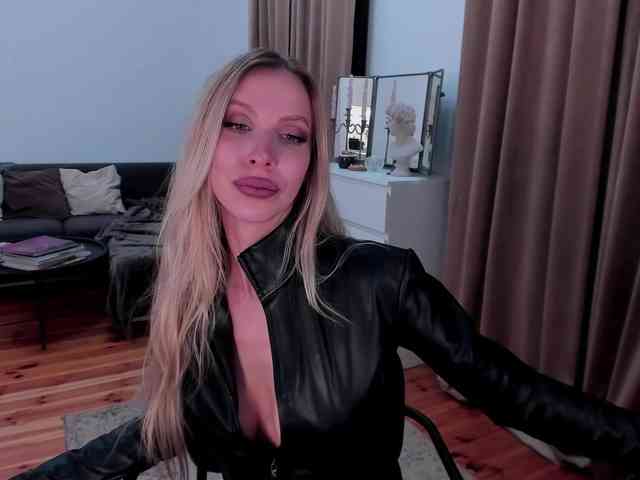 ToxicBlonde webcam