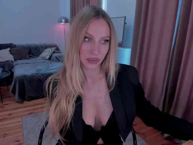ToxicBlonde webcam