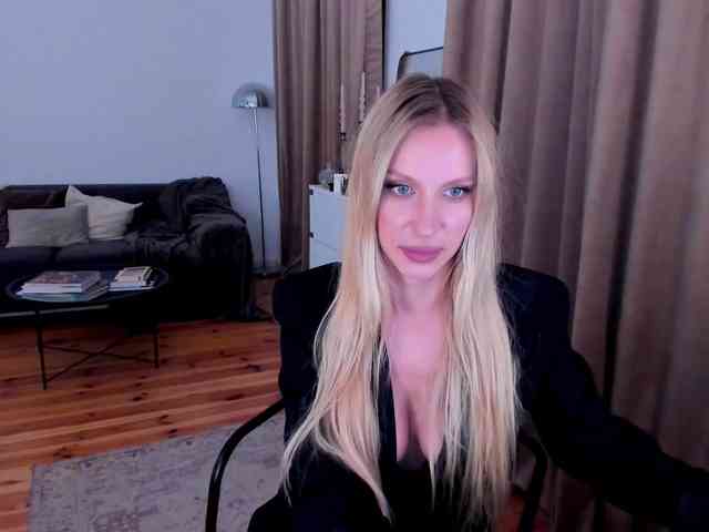 ToxicBlonde webcam