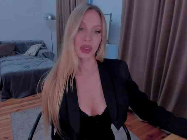 ToxicBlonde webcam