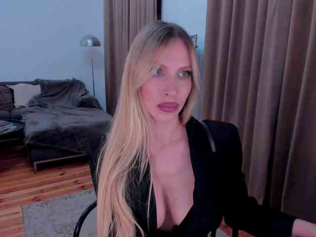ToxicBlonde webcam