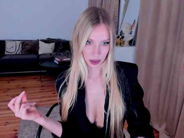 ToxicBlonde webcam