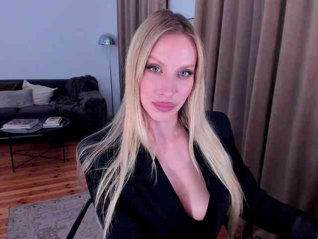 ToxicBlonde webcam