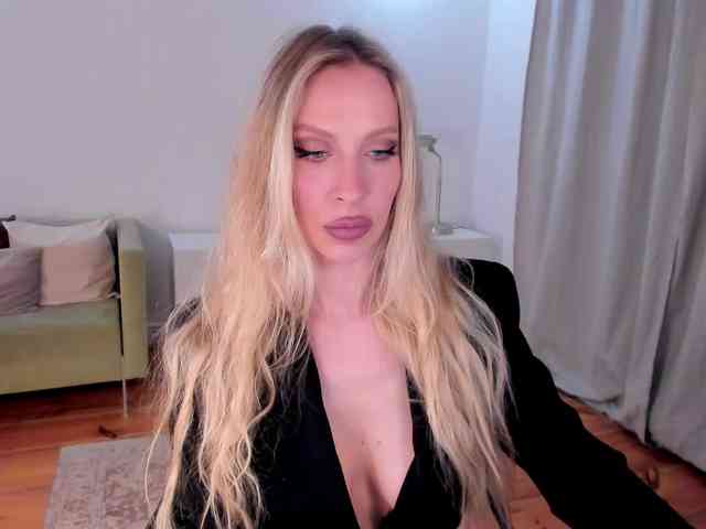 ToxicBlonde webcam