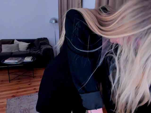 ToxicBlonde webcam