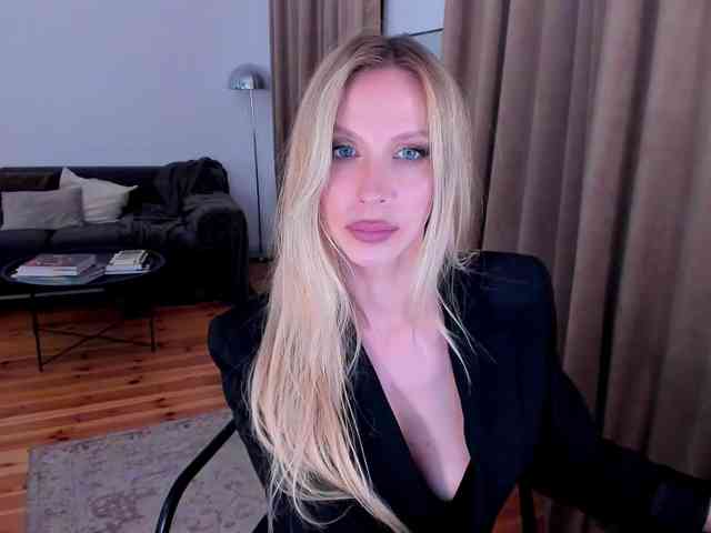 ToxicBlonde webcam