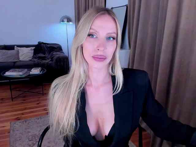 ToxicBlonde webcam