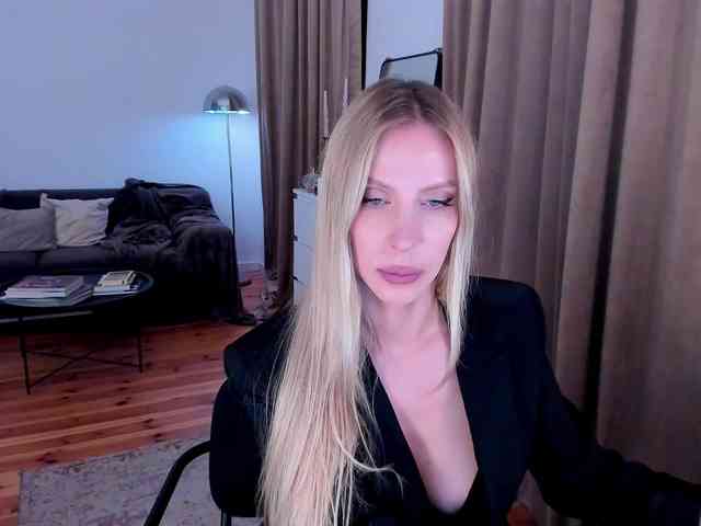 ToxicBlonde webcam