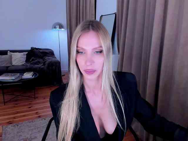 ToxicBlonde webcam