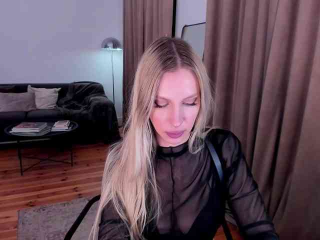 ToxicBlonde webcam