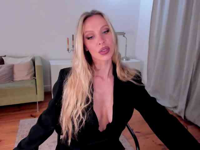 ToxicBlonde webcam