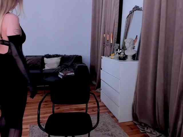 ToxicBlonde webcam