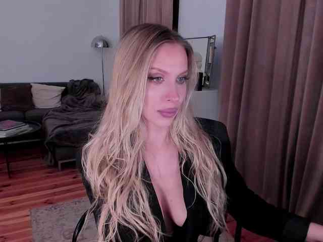 ToxicBlonde webcam