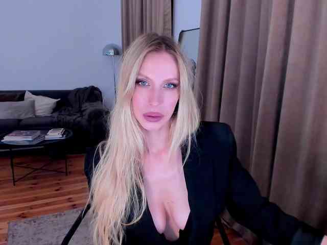 ToxicBlonde webcam